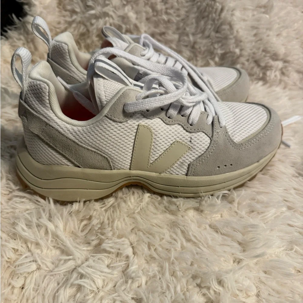 Veja Venturi Sneaker